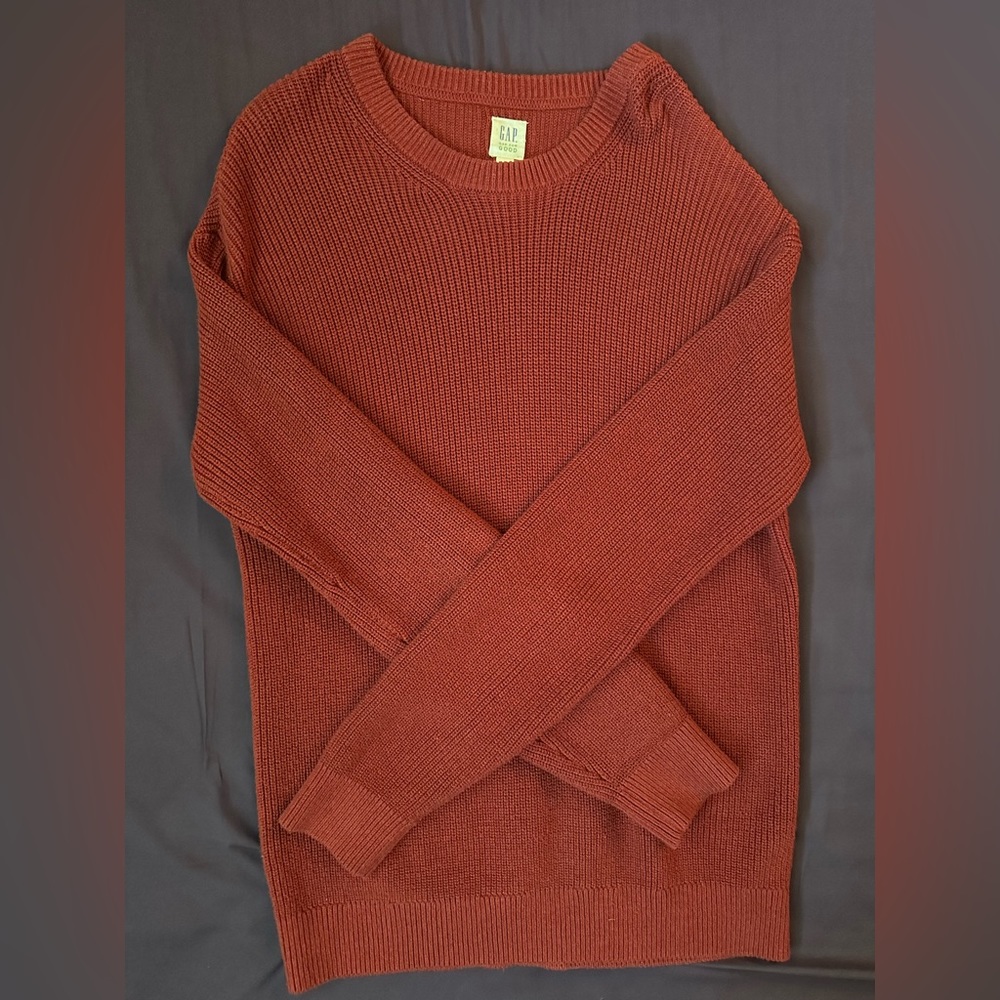 Men’s Gap sweater